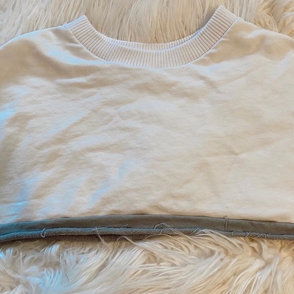 Cropped Tee - Picture 3 of 4